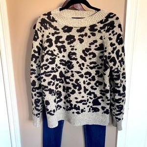 Vera Mode Leopard print sweater, size M